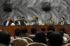Pertemuan DPR Tandingan...