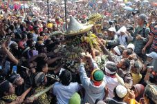 Warga Lereng Sindoro...