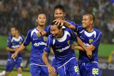 Persib Harus Diperlakukan...