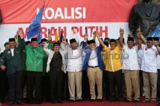 Polemik DPR, KMP Siap...