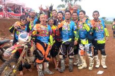 Menantang Adrenalin...