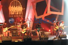 Sihir 6 Gitaris Pukau...