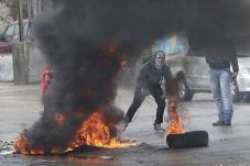 Israel Tutup Perbatasan...