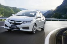 Ini Pesaing Toyota Prius
