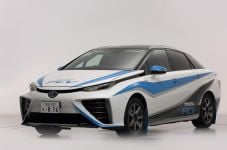 Toyota FCV Ikut Rally...