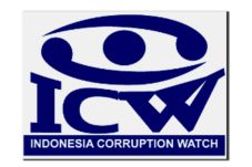 Menteri Didesak Laporkan...