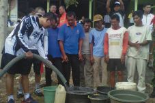 Polda DIY Bantu Air...