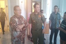 6 Hari di Jakarta, Menko...