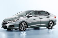 Honda Grace Hybrid Segera...