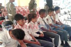 Pelajar Pesta Miras...