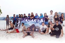 Traveling Sambil Bakti...