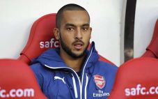 Rekening Walcott Semakin...