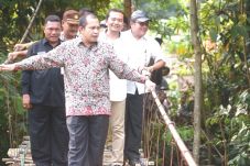 Marwan Janji Ganti Jembatan...