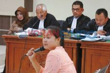 Rina Pakai Bantuan Subsidi...