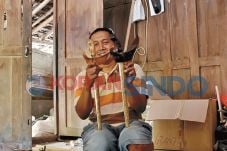 Produksi Keris dari...