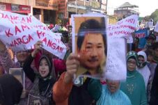 Pedagang Pasar Limbangan...