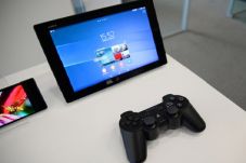 PS4 Hadir di Perangkat...