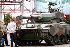 Teknologi Militer Harus...