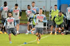 Napoli Berharap Tuah...