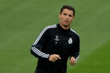 Ronaldo Ingin Kontrak...