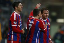 Bayer Muenchen Lolos...