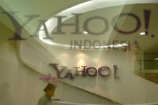 Alasan Efisiensi, Yahoo...