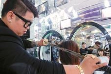 Pangkas Rambut dengan...