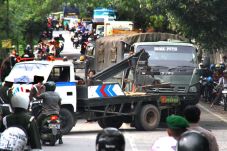 Tabrakan Beruntun di...