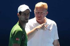 Kemesraan Djokovic -...