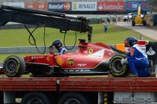 Pakai Mesin Tua, Ferrari...
