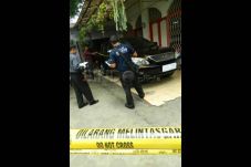 Amien Rais Diteror,...