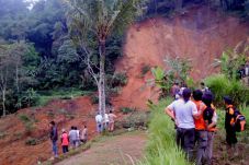 Proyek Vila Puncak Ambruk...