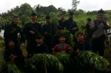 Polisi Temukan 10 Ha...