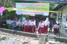 Jalan Masuk ke Sekolah...