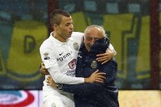 Verona Dikte Permainan...