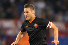 Totti Marah Ditarik...