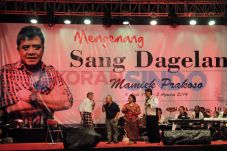 Seniman dan Pelawak...