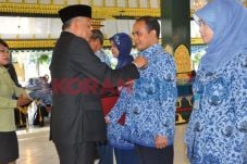 495 PNS Terima Satyalancana...