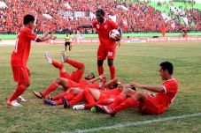 Persis Abaikan Sanksi...