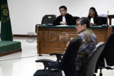 Vonis Dibacakan, Mantan...