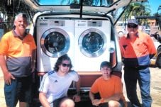 Van Jadi Laundry Keliling...