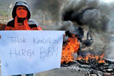 Kenaikan Harga BBM Dinilai...