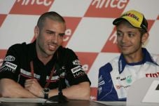 Melandri: Rossi Banyak...