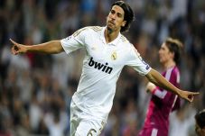 Khedira Batal Gabung...