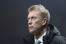 Moyes Latih Sociedad...