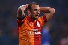 Sneijder Ingin Perkuat...