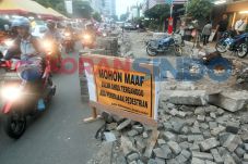 Proyek Fisik Masih Abaikan...