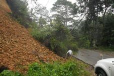 Jalan Lintas Sumatera...