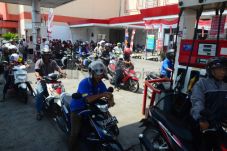 Tolak Kenaikan Harga...
