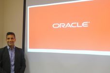 Oracle: Perangkat Mobile...